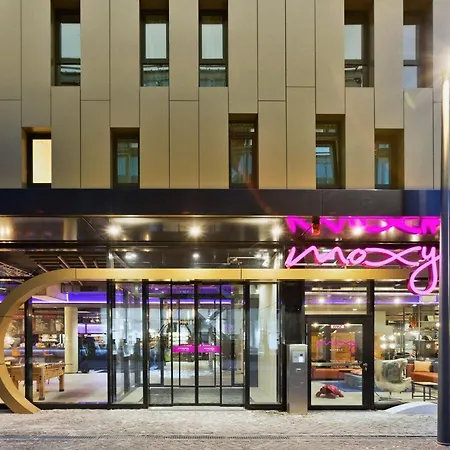 Moxy Frankfurt East 3*