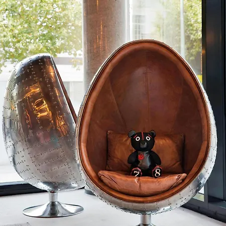 Moxy Frankfurt East 4*