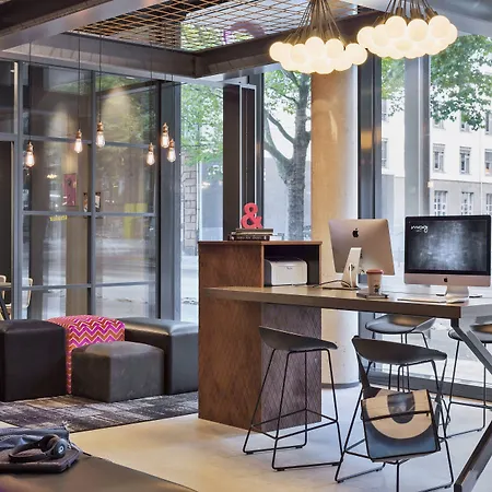 Moxy Frankfurt East Hotel 4*