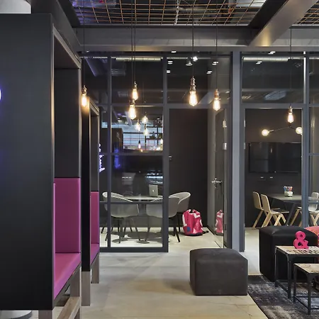 ホテル Moxy イースト 4*