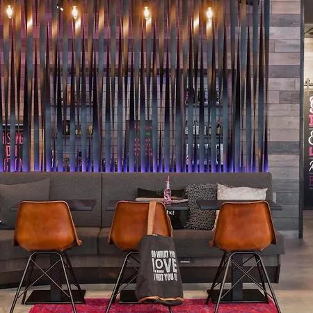 Moxy Frankfurt East Отель Франкфурт-на-Майне