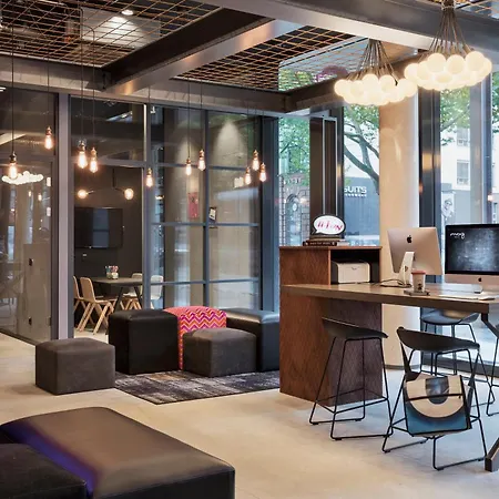 Moxy Frankfurt East 4* Франкфурт-на-Майне