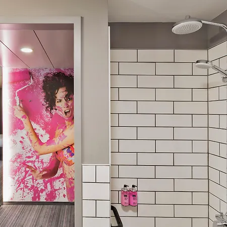 Hotel Moxy Frankfurt East Frankfurt am Main