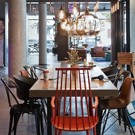 Hotel Moxy Frankfurt East Fráncfort del Meno
