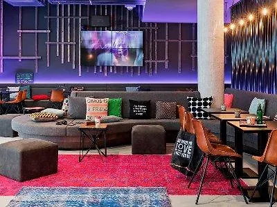 Moxy Frankfurt East Отель