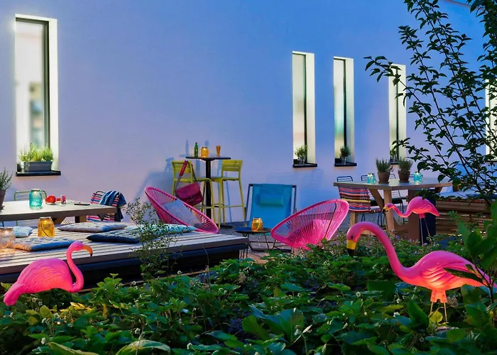 Moxy Frankfurt East Отель