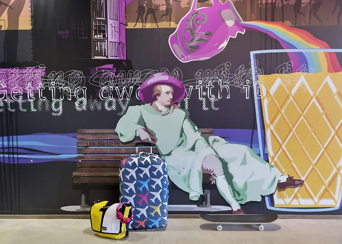 Moxy Frankfurt East 4*