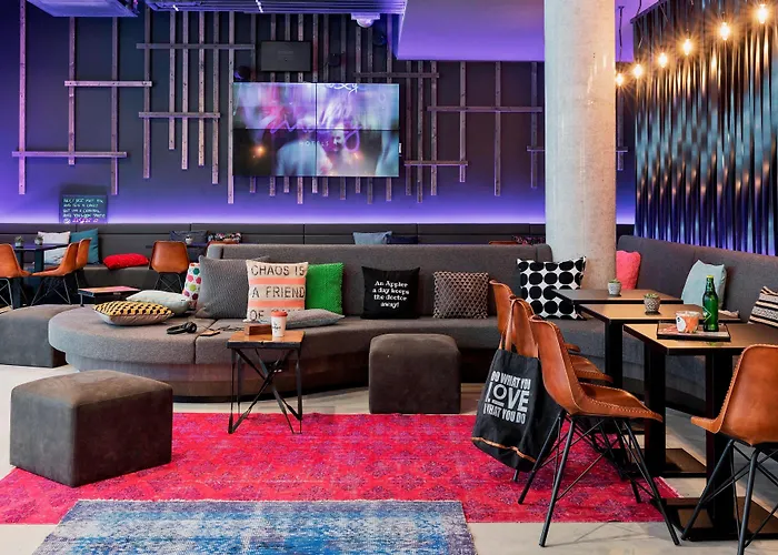 Moxy Frankfurt East Отель 4*