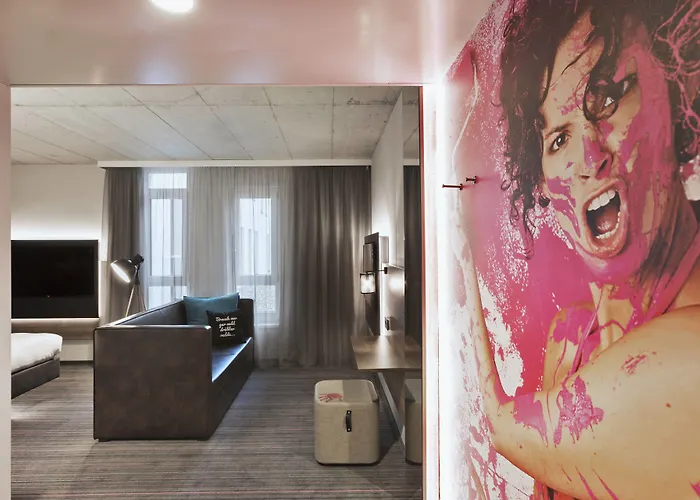 Moxy Frankfurt East Франкфурт-на-Майне