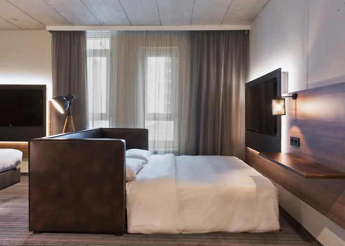 Moxy Frankfurt East Отель 4*