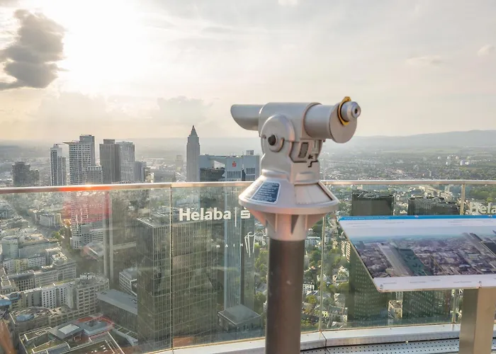 Moxy Frankfurt East Отель