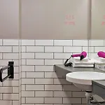 Hotel Moxy Frankfurt East