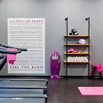 Moxy Frankfurt East Hotel