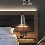 Hotel Moxy Frankfurt East 4*