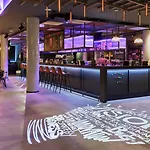 Hotel Moxy Frankfurt East 4*