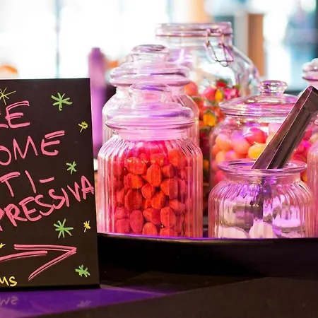 Moxy Frankfurt East Hotel