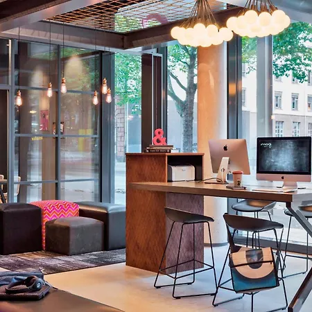 Hotel Moxy Frankfurt East 4*