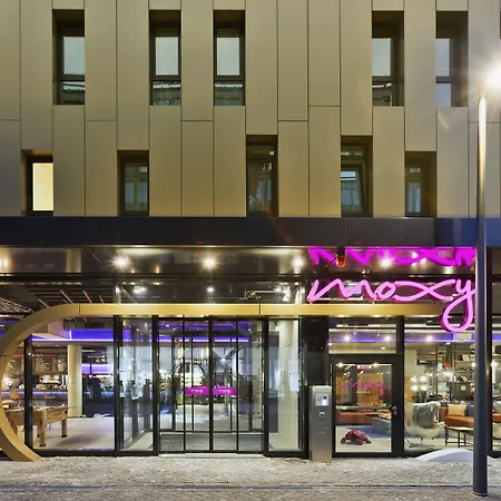 Moxy Frankfurt East Hotel 4*