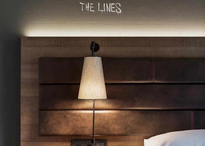 Moxy Frankfurt East 4*