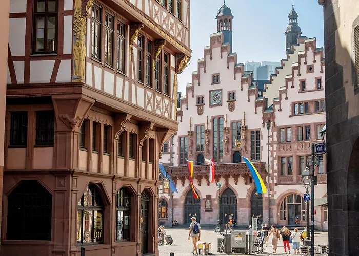 Moxy Frankfurt East 4*